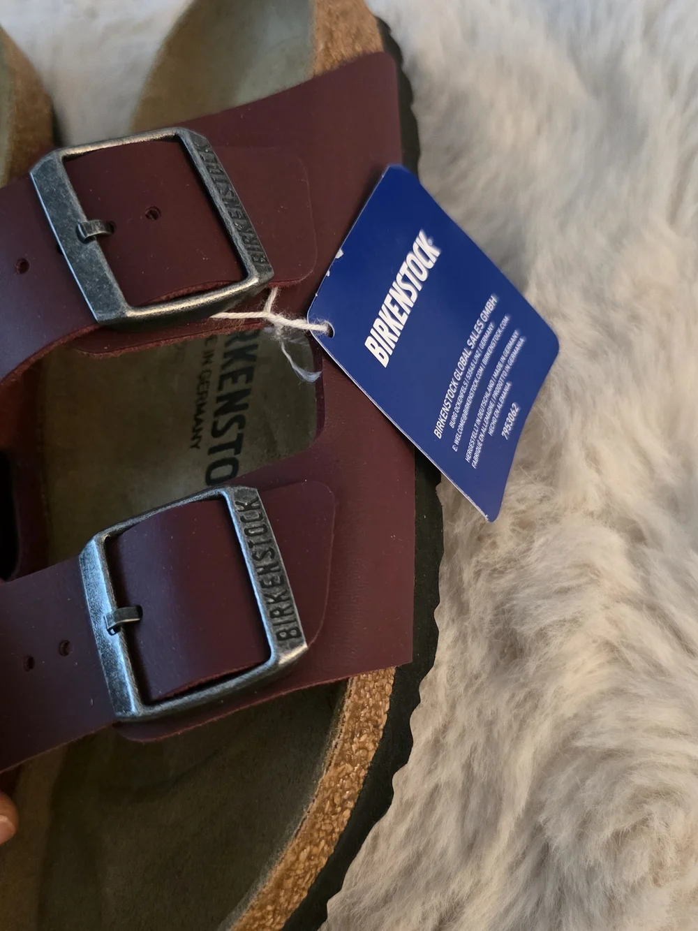 Birkenstock Men Size 5 Womwn Size 7 Arizona Sandals in Burgundy